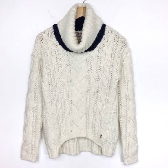 Juicy Couture Chunky Cable Knit 